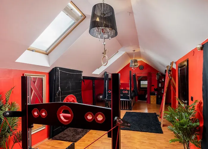 Pandora's Loft מלון אהבה קרקוב